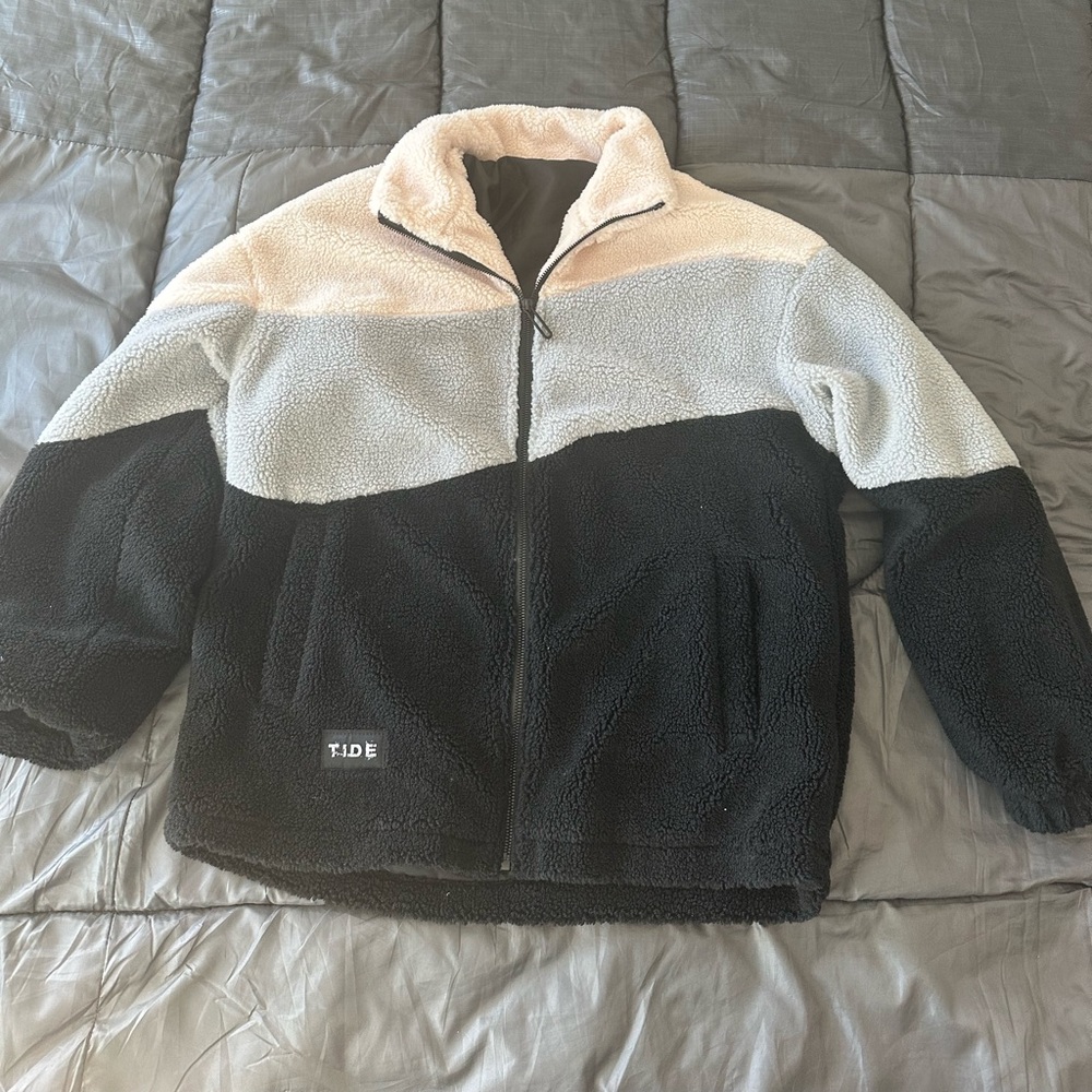 Tide zip up, marked XXS fits more like XS-S